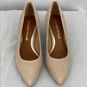 Donald J. Pliner Beige Snake Print Women's Shoes Size 5